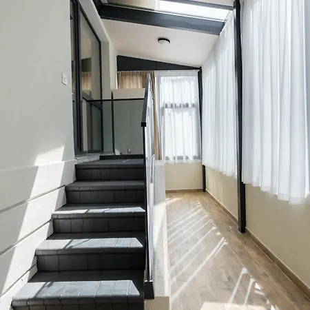 High-end Close To Old Town Bukareszt