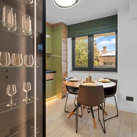 Апартаменты High-end Close To Old Town