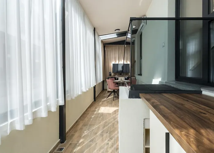 High-end Close To Old Town شقة