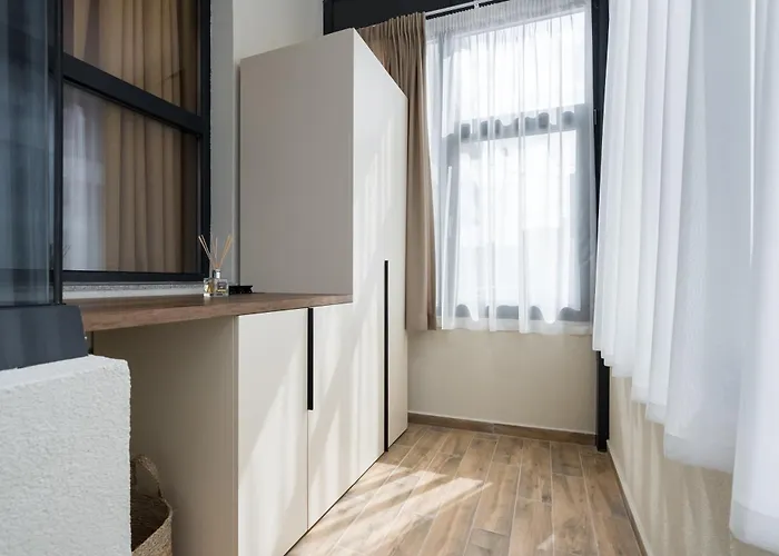 شقة High-end Close To Old Town