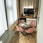 High-end Close To Old Town * Bukarest