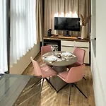 High-end Close To Old Town Bukarest