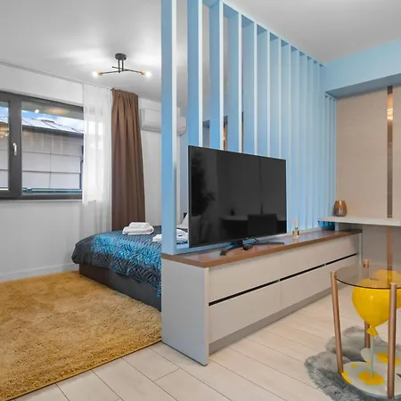 High-end Close To Old Town Апартаменти Бухарест