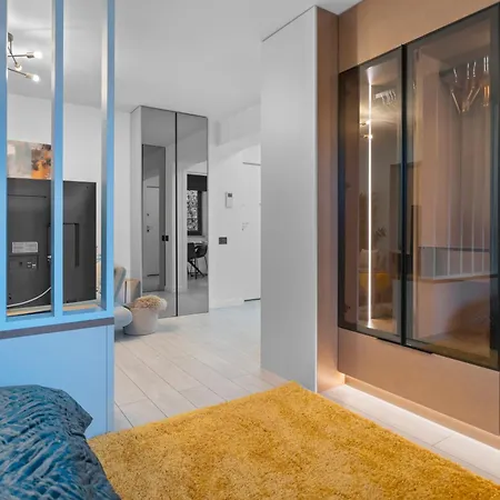 High-end Close To Old Town Апартаменти Бухарест